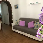 Di Stefania Λα Σπέτσια