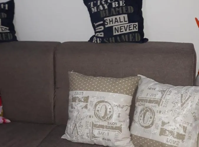Di Stefania Apartman *